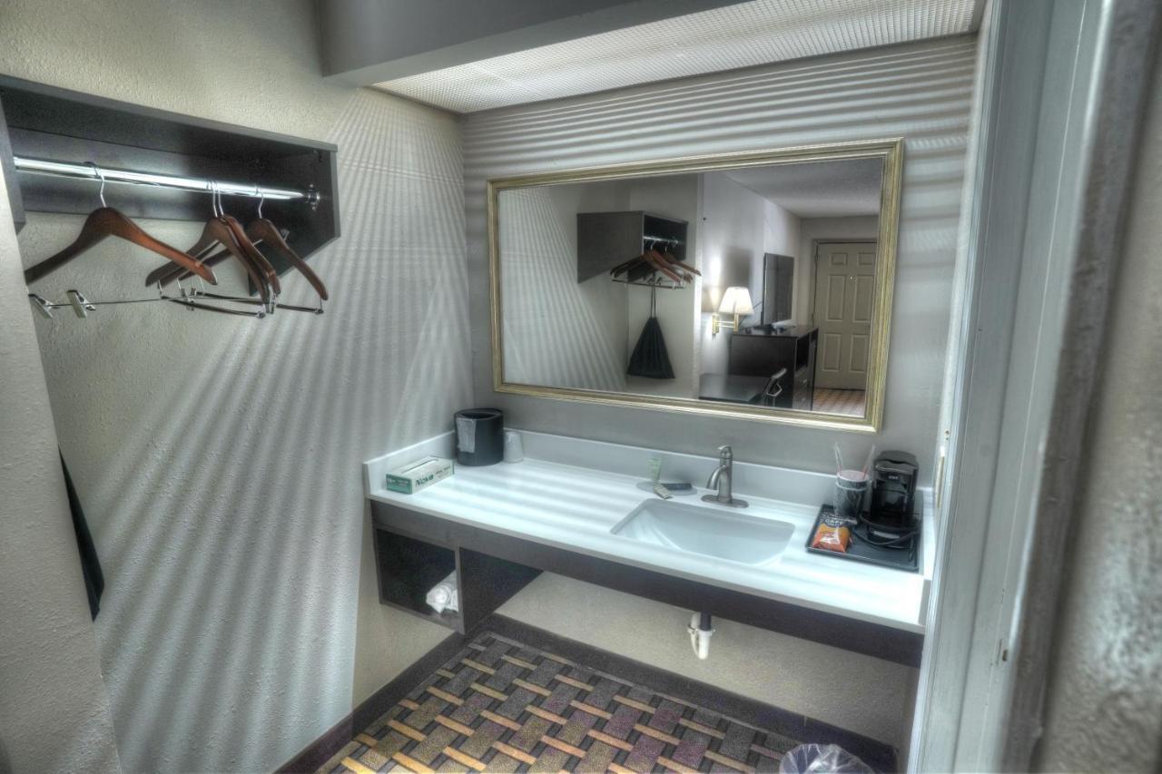 Amerivu Inn & Suites - Helen - Downtown المظهر الخارجي الصورة